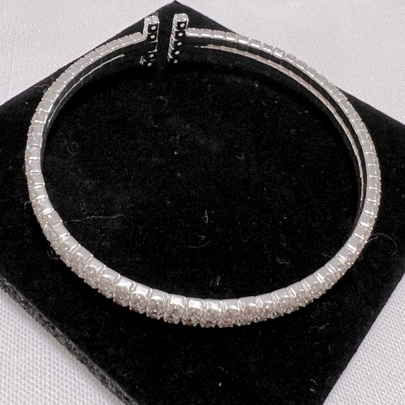 Bangle - Picture 3 of 5